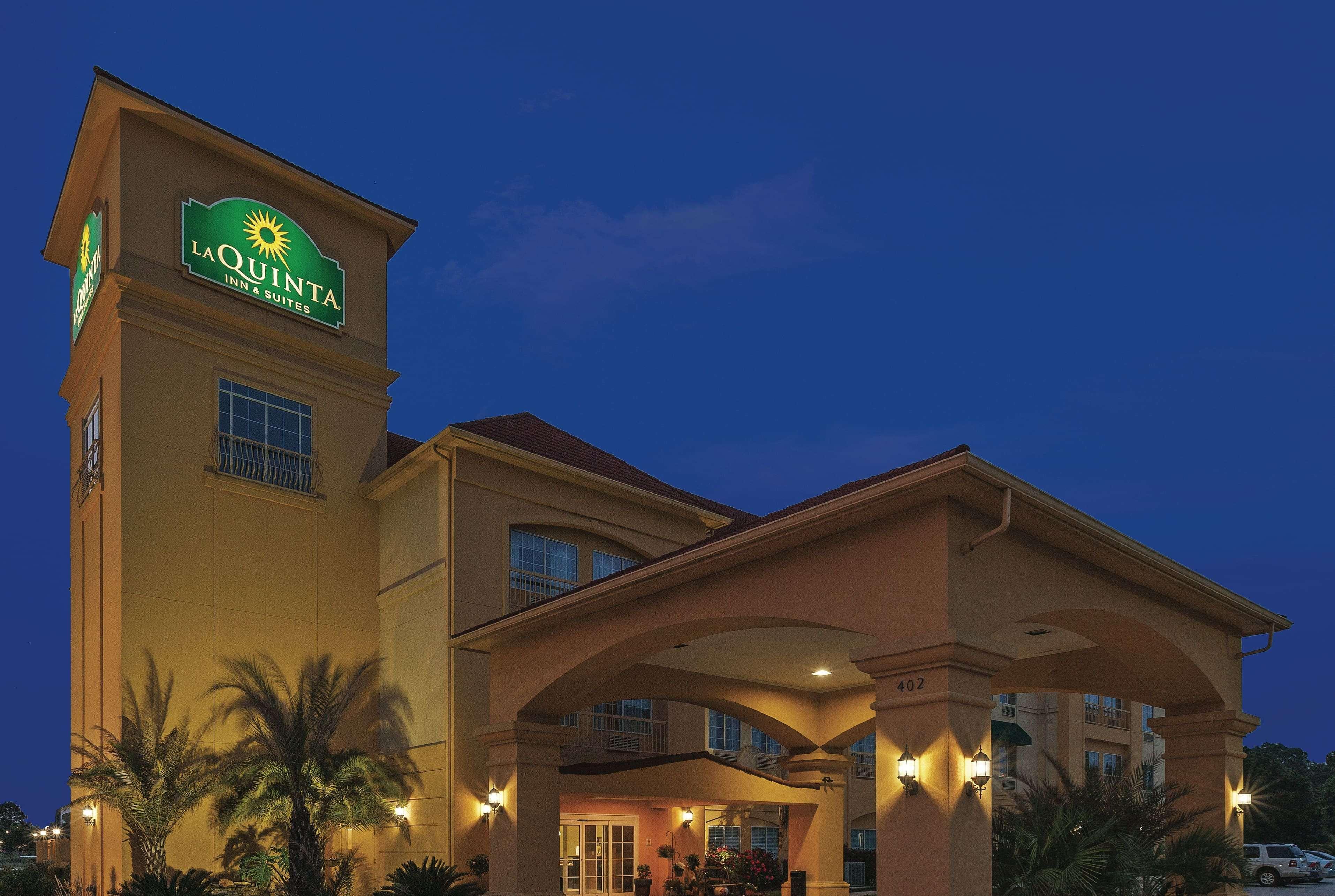 La Quinta By Wyndham Livingston Hotel Exterior foto